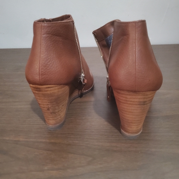 Dr. Scholls Copper Brown Boots - Picture 5 of 9